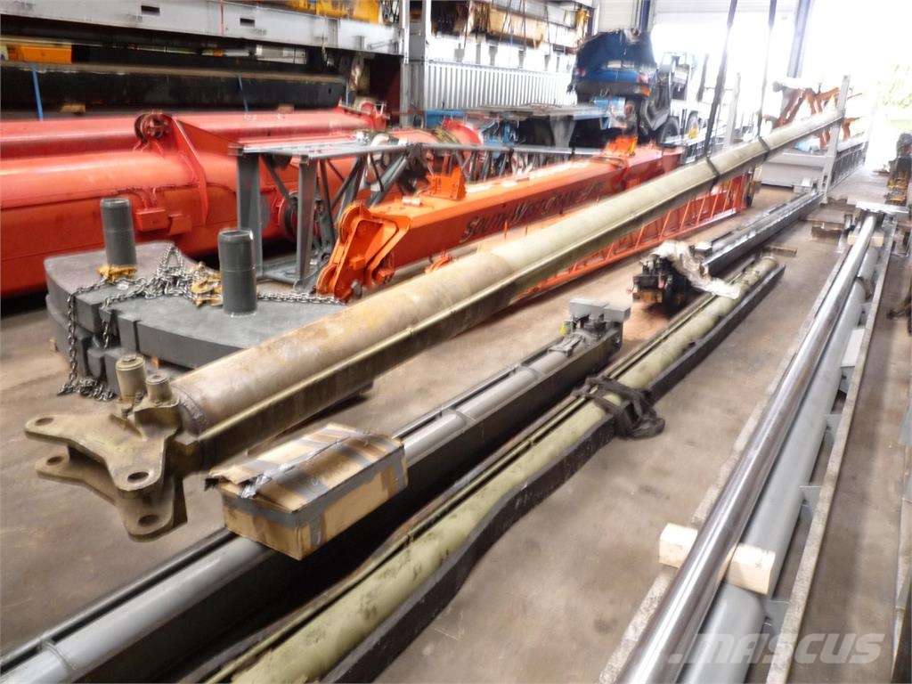 Krupp KMK 6160/6180/6200 telescopic cylinder double Części do dźwigów oraz wyposażenie