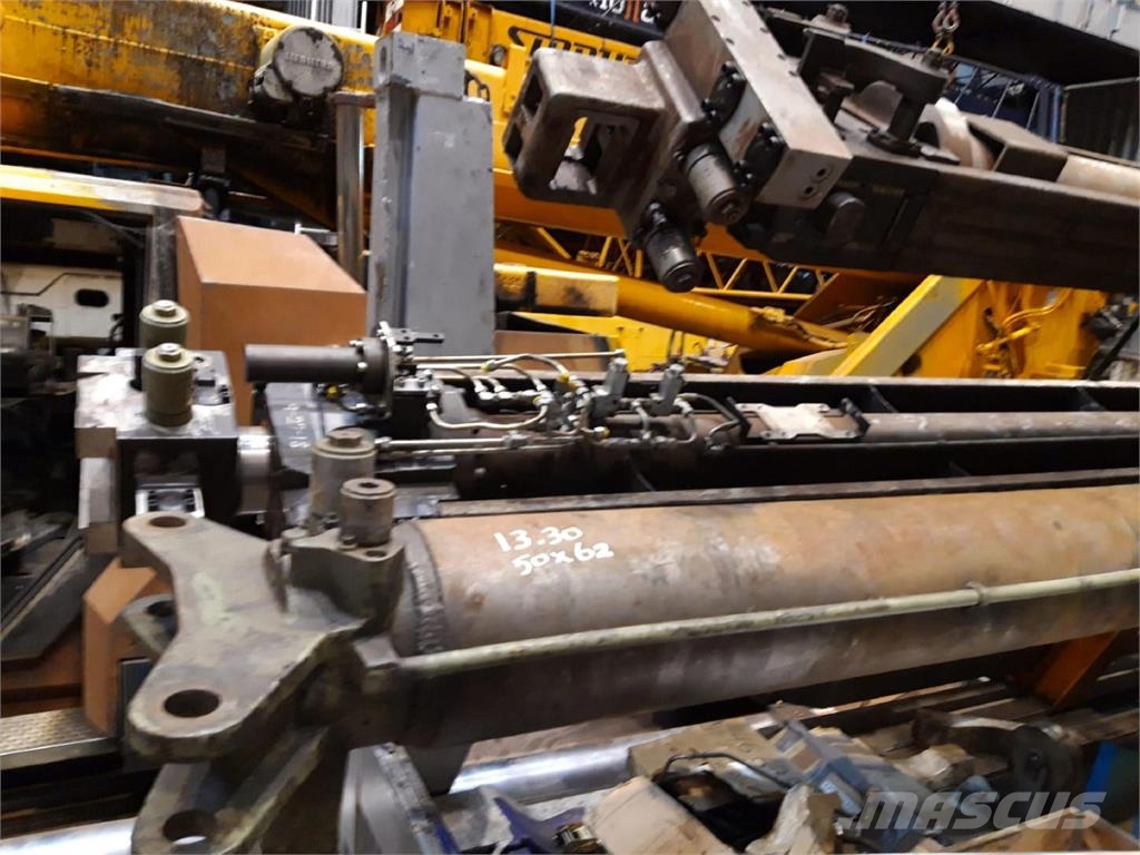 Krupp KMK 6160/6180/6200 telescopic cylinder double Części do dźwigów oraz wyposażenie