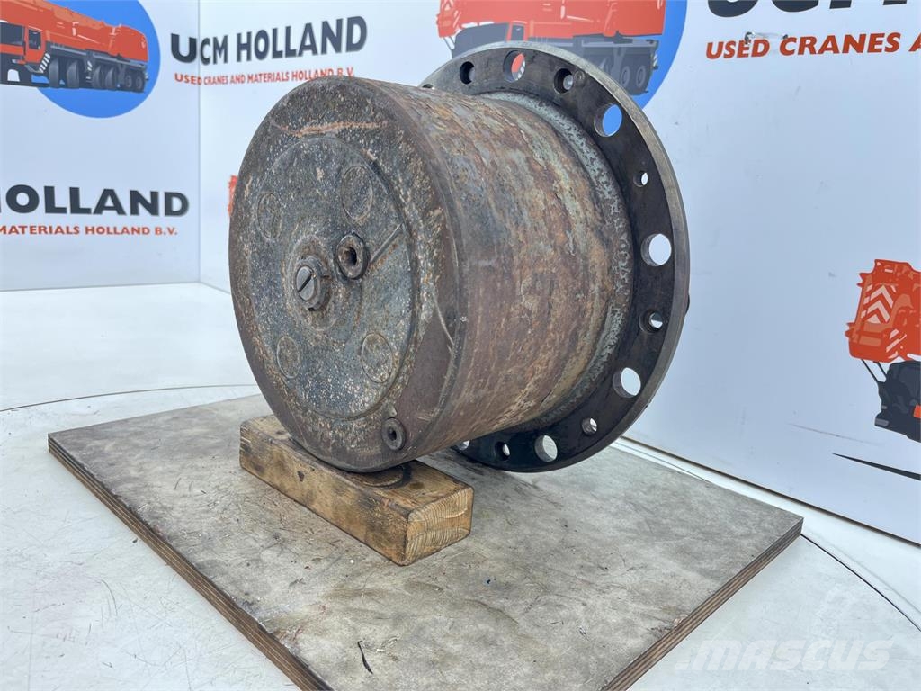 Krupp KMK 8350 planetary gear 22-25-74-40-4pl-H185-46 Axles