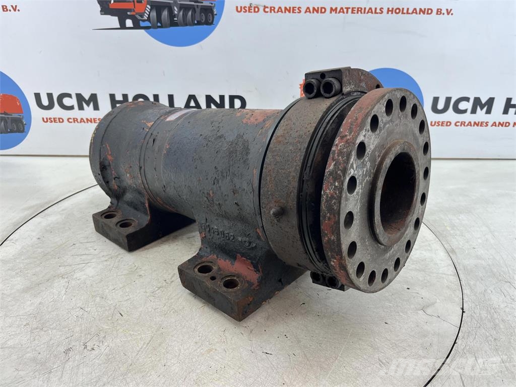 Krupp KMK Megatrak cylinder 軸