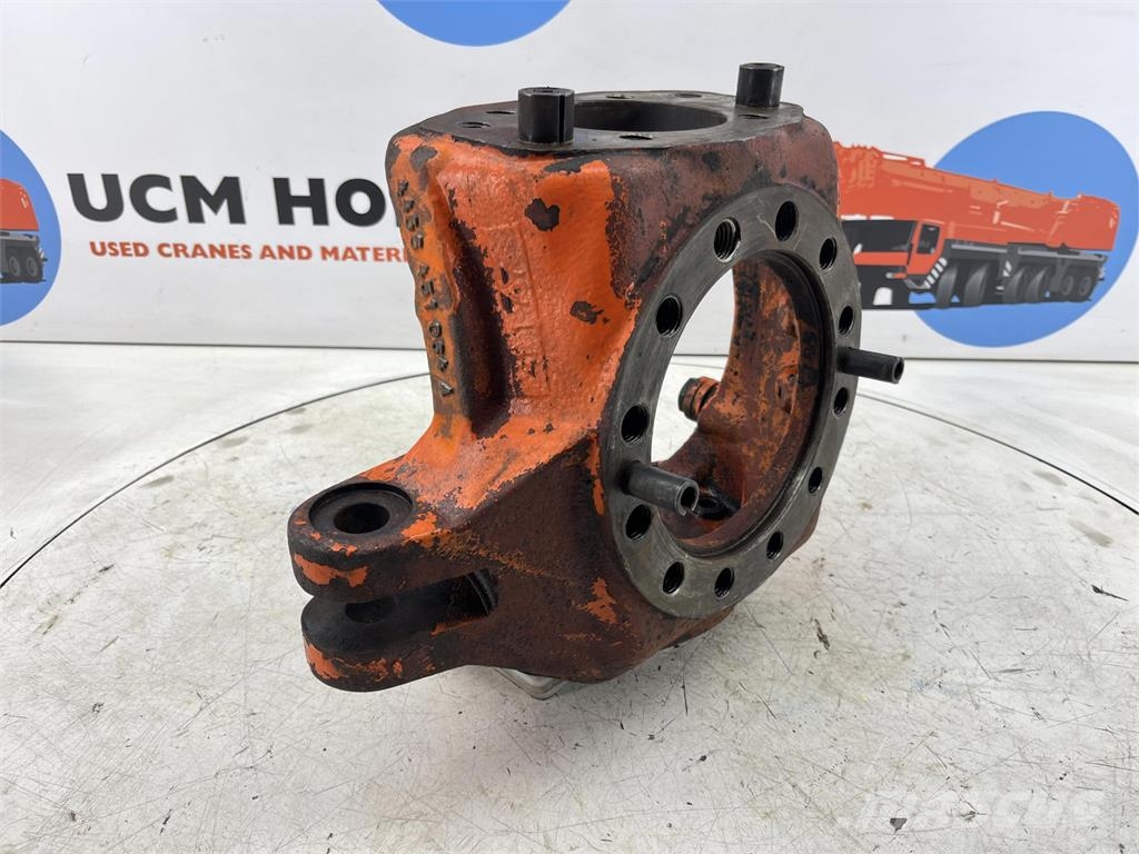 Liebherr LT 1055 Steering knuckle 12 holes axle 1 Hjulaxlar