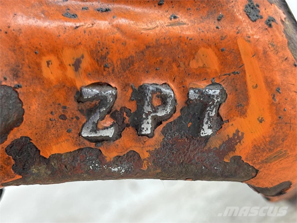 Liebherr LT 1055 Steering knuckle 12 holes axle 1 Hjulaxlar