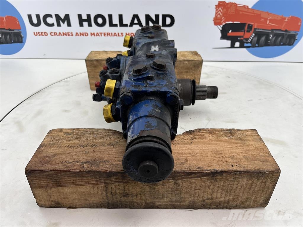 Liebherr LT 1090 steering box 180bar Kranen onderdelen en gereedschap