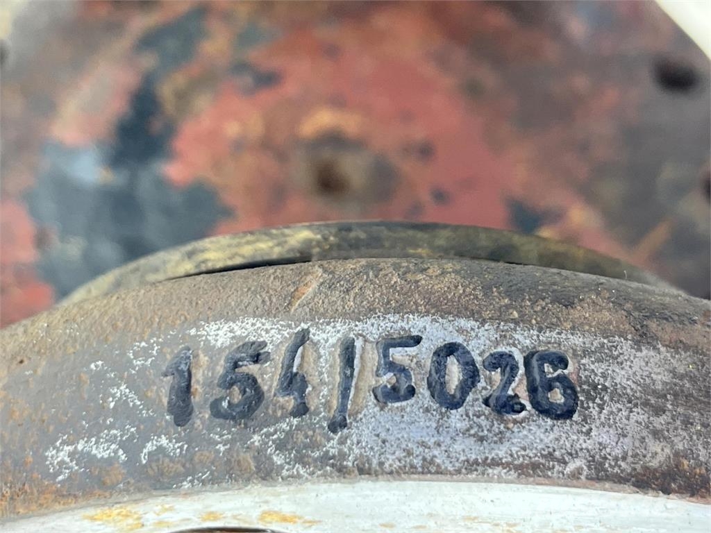 Liebherr LT 1090 Steering knuckle 16 holes Osovine