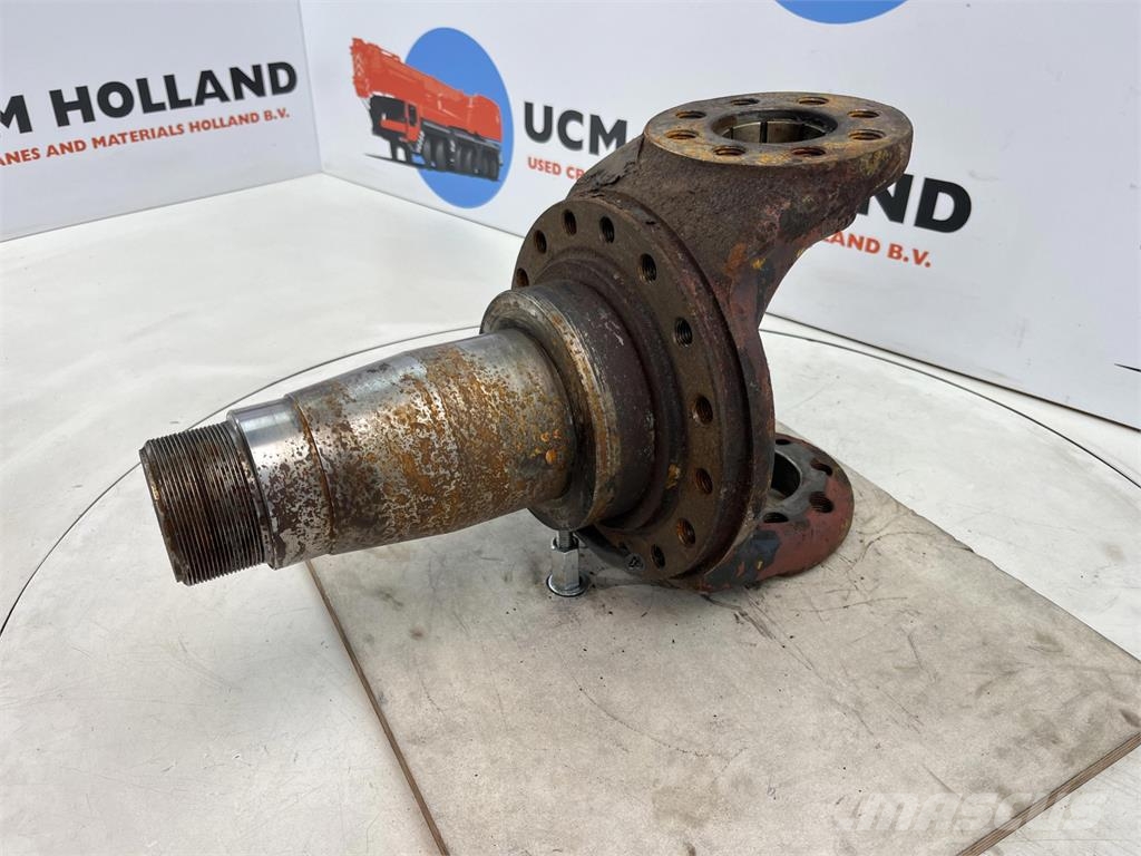 Liebherr LT 1090 Steering knuckle 16 holes Osovine