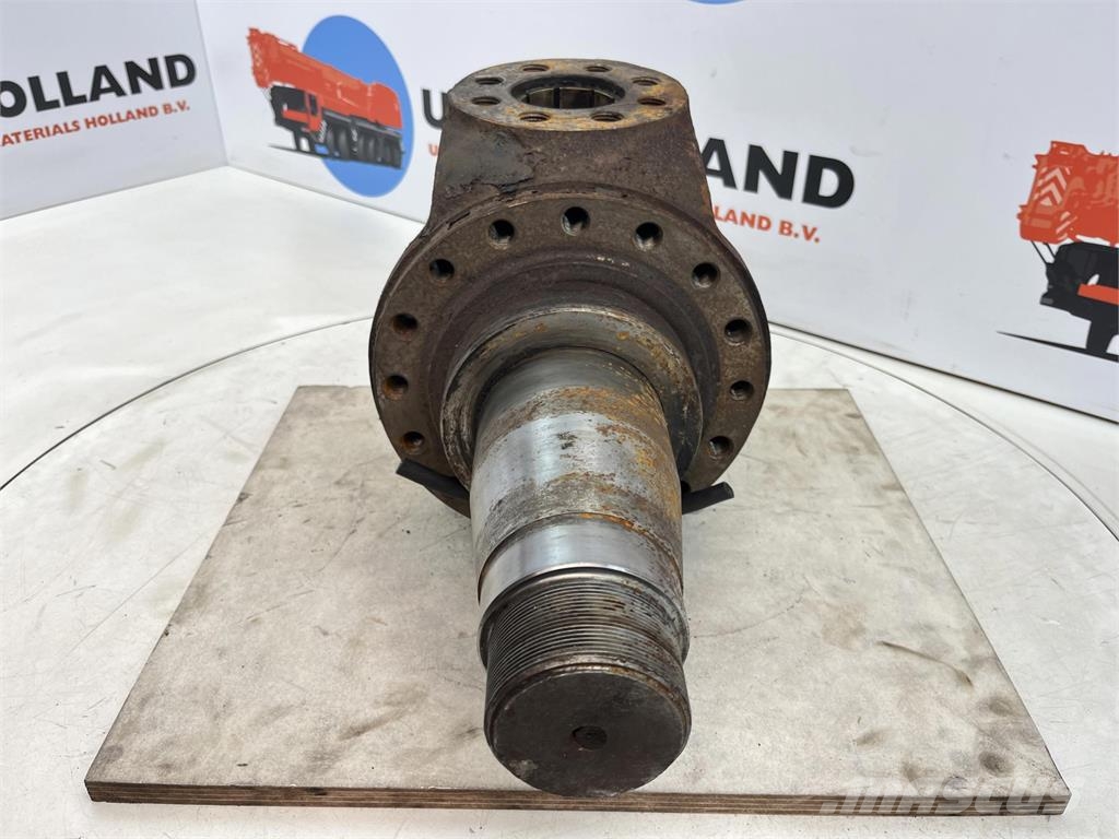 Liebherr LT 1090 Steering knuckle 16 holes Osovine