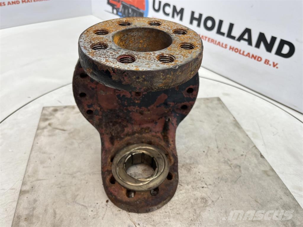Liebherr LT 1090 Steering knuckle 16 holes Osovine