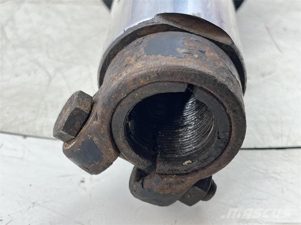 Liebherr LTM 1025 & LTM 1035 steering locking cylinder Krandele og udstyr