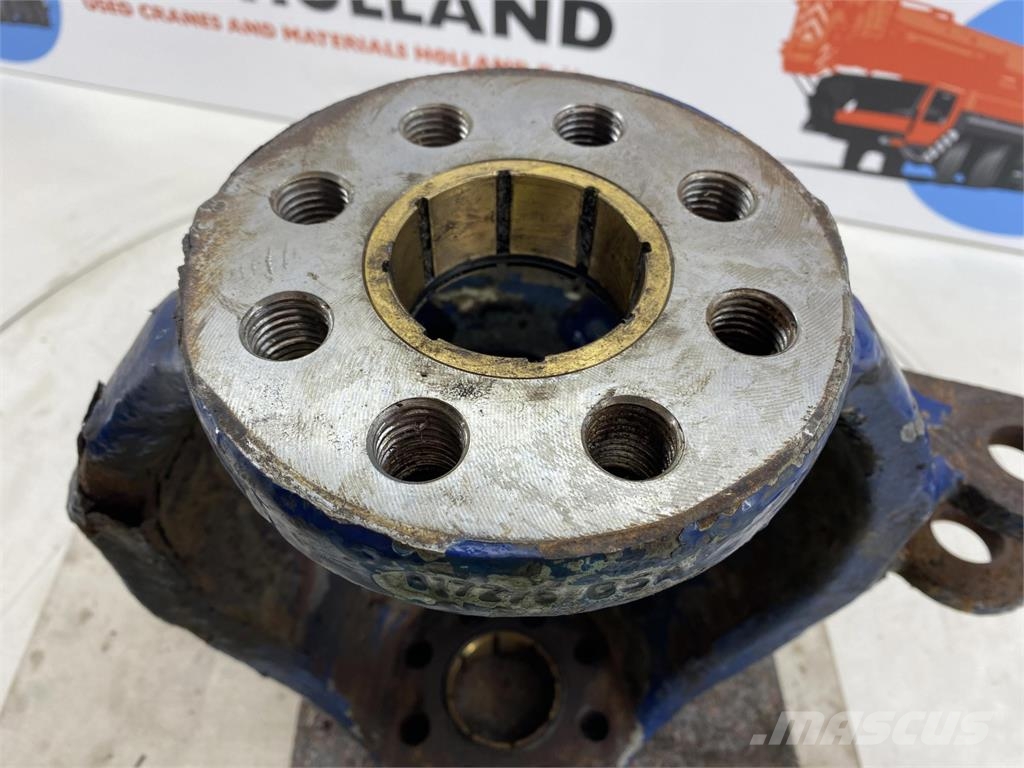 Liebherr LTM 1030-2 Steering knuckle 16 holes axle 2 轴