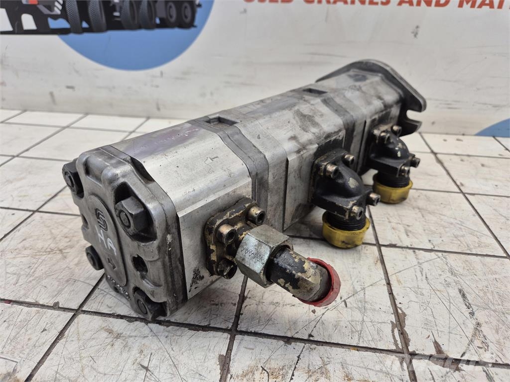 Liebherr LTM 1035-2 3 way gear pump Krandele og udstyr