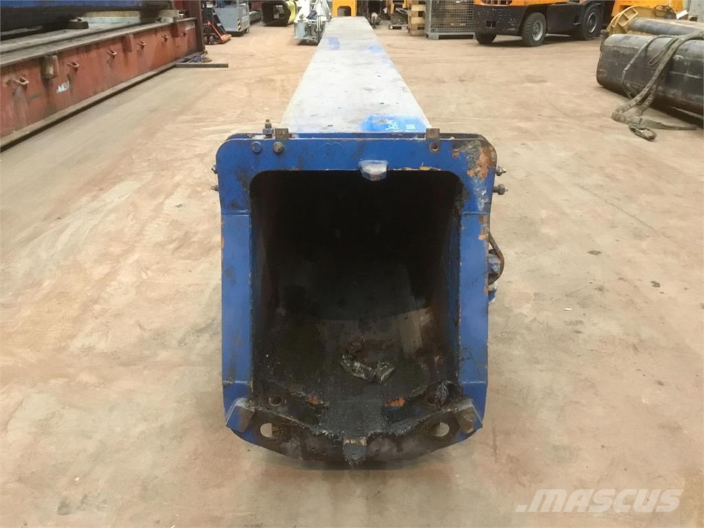 Liebherr LTM 1035/2 telescopic section 1 Piezas y equipos para grúas