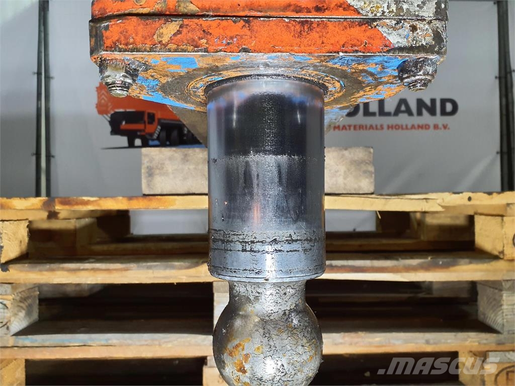 Liebherr LTM 1035-3 outrigger beam front complete Запчасти для кранов