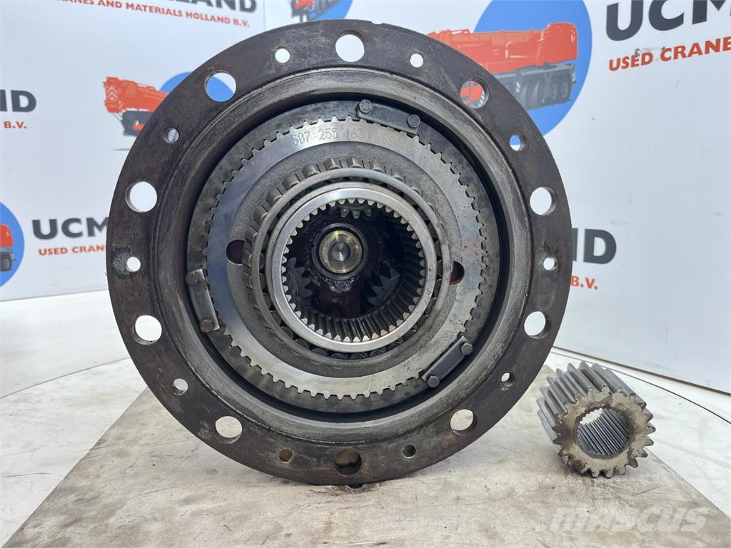 Liebherr LTM 1045-3.1 planetary gear 21-21-63-32-3pl-H135- 轴