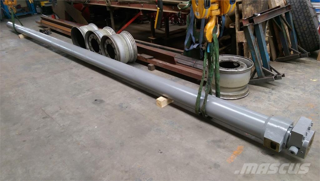 Liebherr LTM 1045-3.1 telescopic cylinder single Rezervni deli in oprema za dvigala