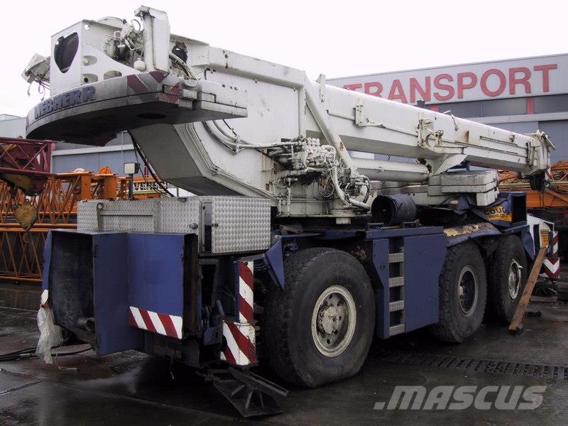 Liebherr LTM 1050/1 for parts Mobiilinosturit