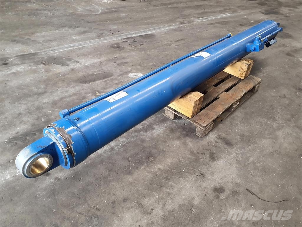 Liebherr LTM 1050-3.1 boom cylinder Части и оборудване за кранове