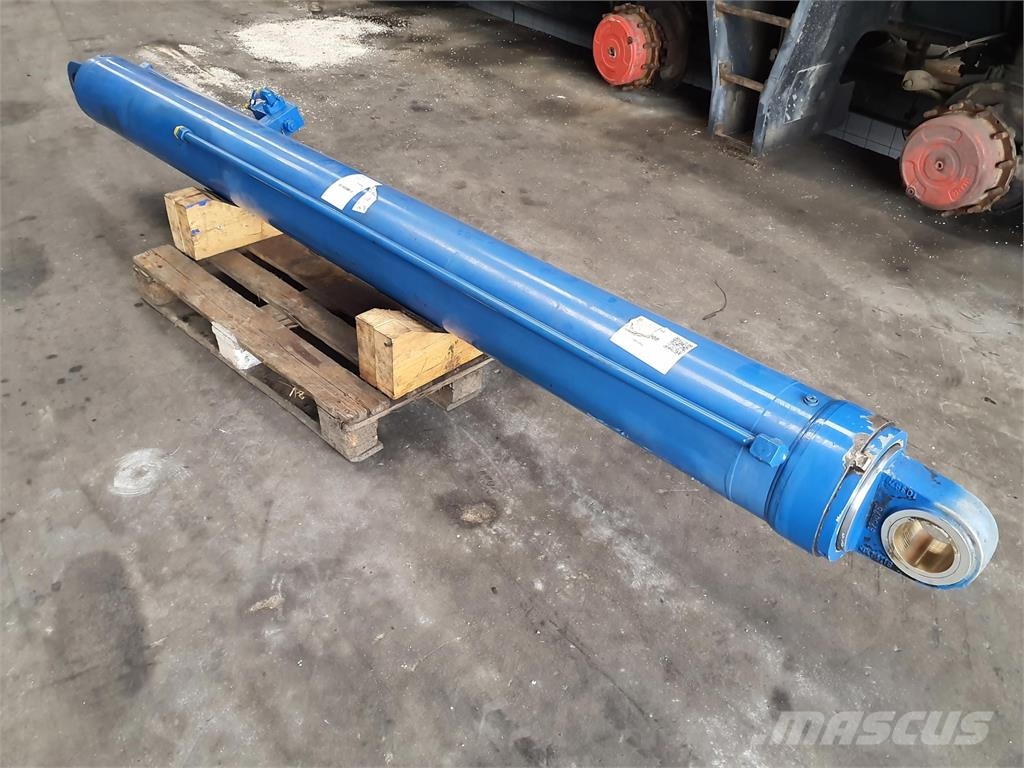 Liebherr LTM 1050-3.1 boom cylinder Части и оборудване за кранове