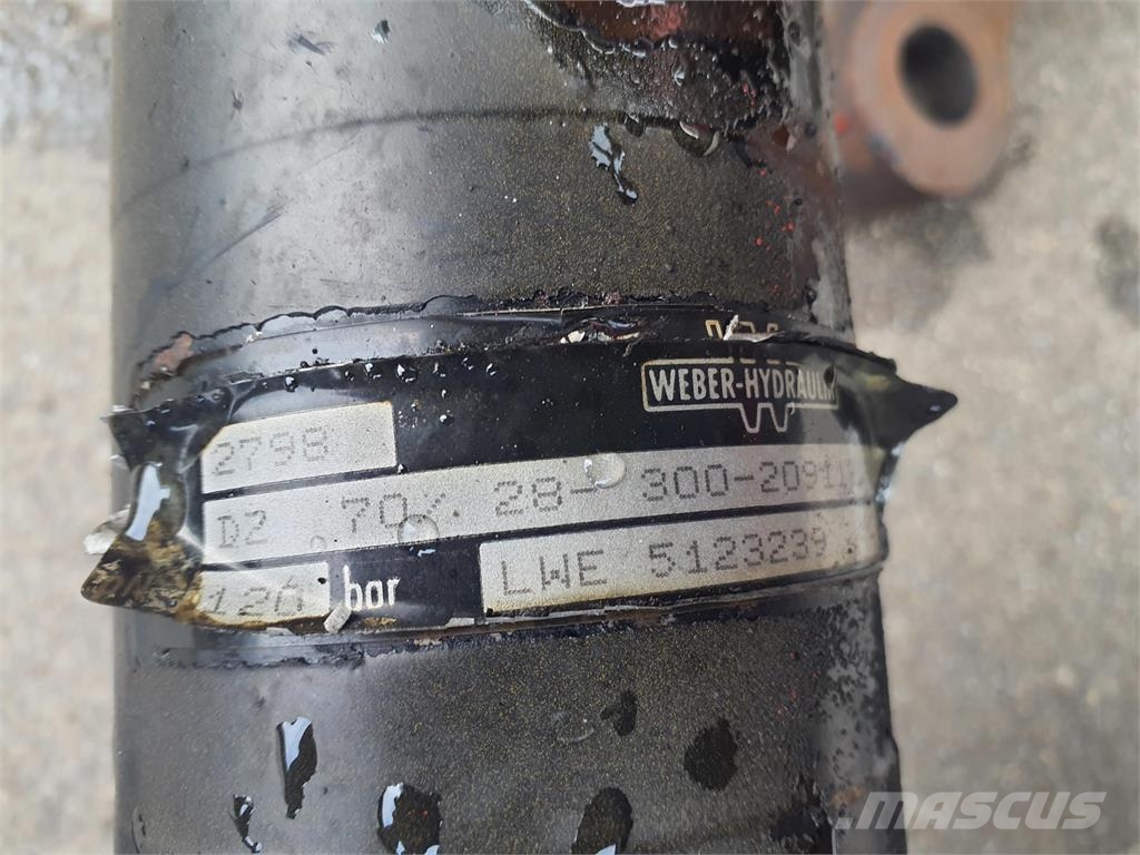 Liebherr LTM 1050 axle 1 轴