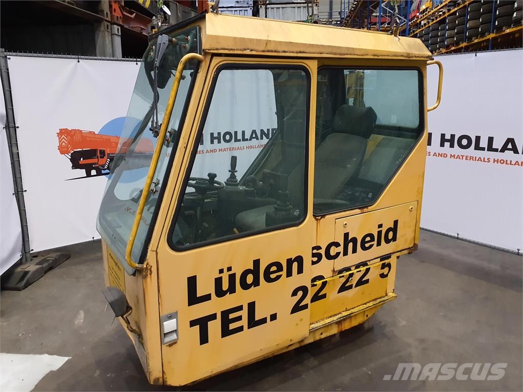 Liebherr LTM 1050 upper cabine Cabina