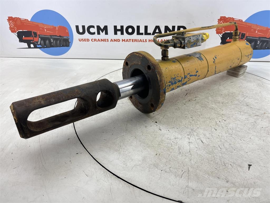 Liebherr LTM 1060/1070 counterweight cylinder Peças e equipamento de gruas