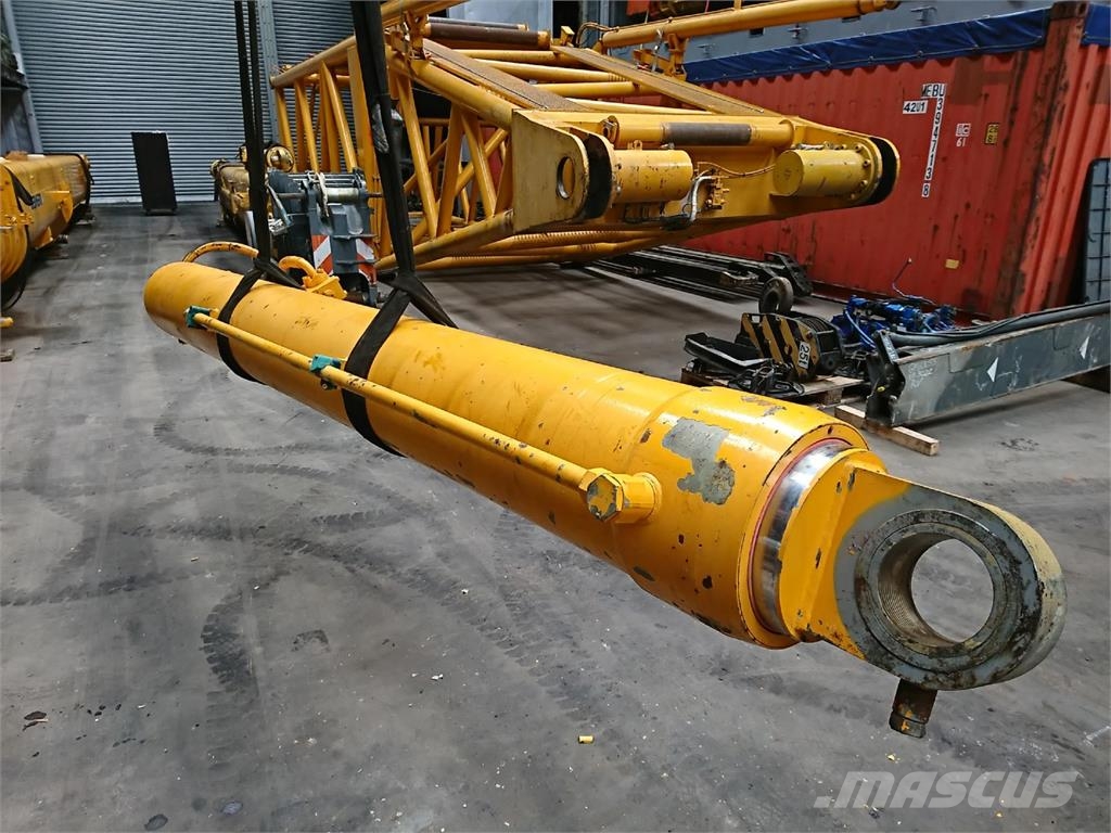 Liebherr LTM 1060-2 boom cylinder Peças e equipamento de gruas