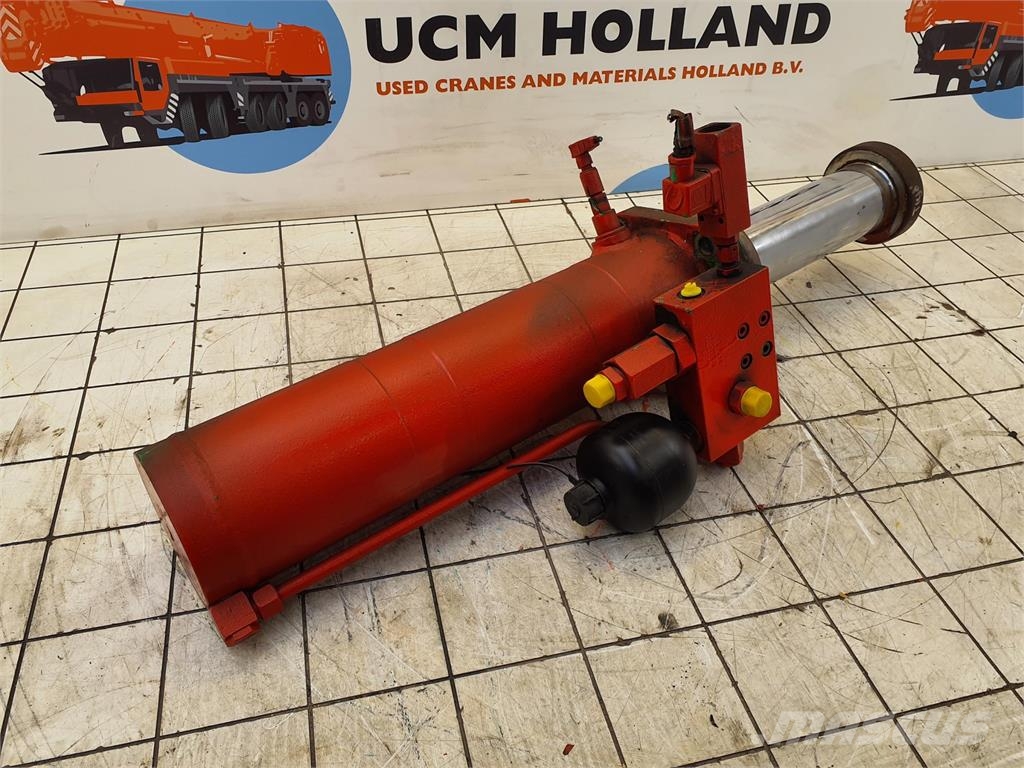 Liebherr LTM 1060-2 counterweight cylinder Peças e equipamento de gruas