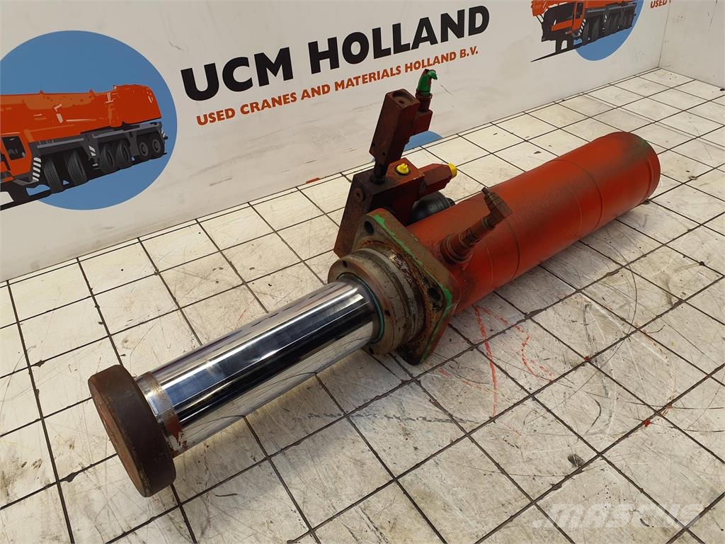 Liebherr LTM 1060-2 counterweight cylinder Peças e equipamento de gruas