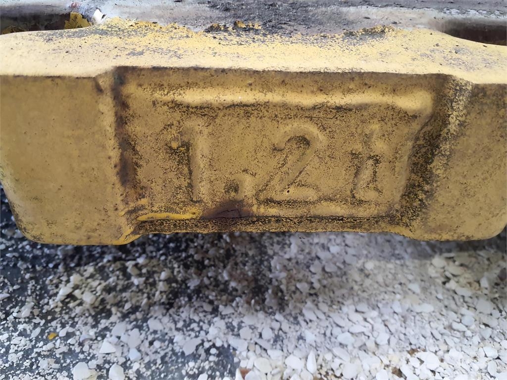 Liebherr LTM 1060-2 counterweight 1.2t Части и оборудване за кранове