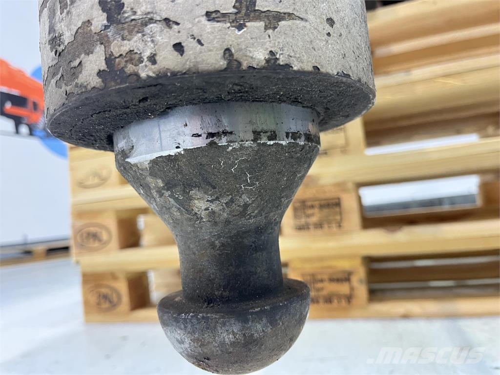 Liebherr LTM 1060-2 outrigger complete Части и оборудване за кранове