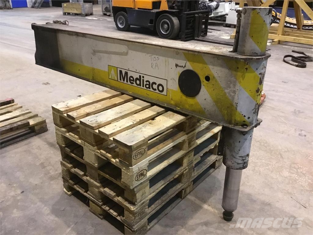 Liebherr LTM 1060-2 outrigger complete Части и оборудване за кранове