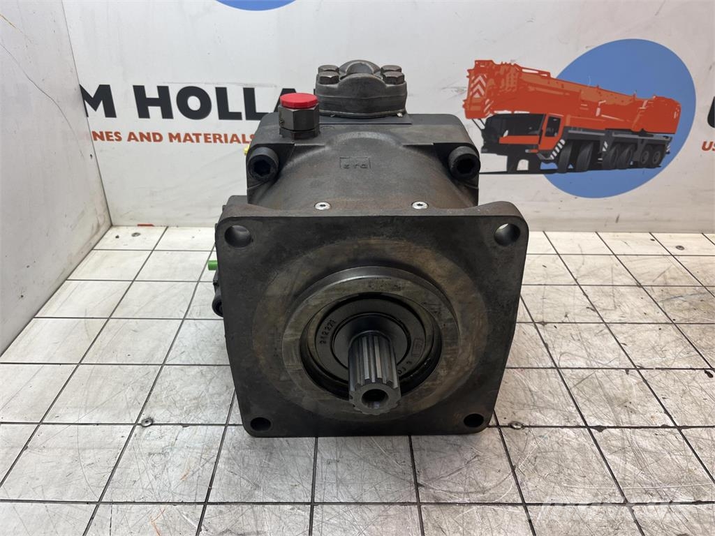 Liebherr LTM 1060-2 pump rebuild Peças e equipamento de gruas