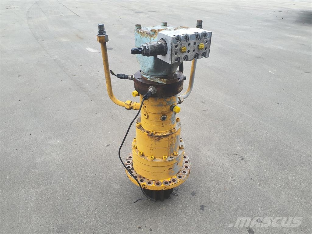 Liebherr LTM 1060-2 Slewing gear Части и оборудване за кранове