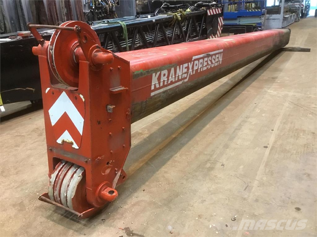 Liebherr LTM 1060-2 telescopic head section 4 Kranų dalys ir įranga