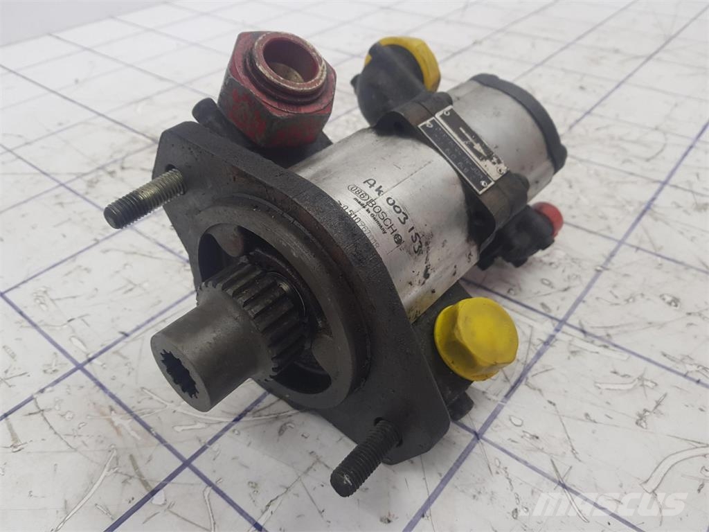 Liebherr LTM 1060/2 TWO-STAGE PUMP Peças e equipamento de gruas