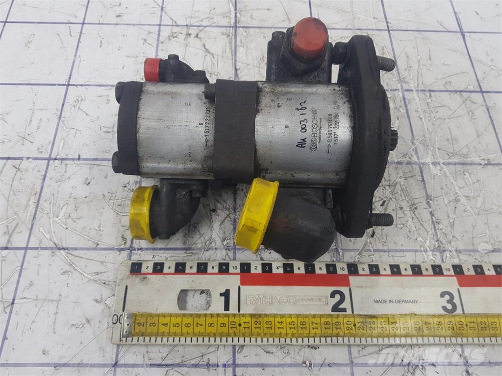 Liebherr LTM 1060/2 TWO-STAGE PUMP Peças e equipamento de gruas
