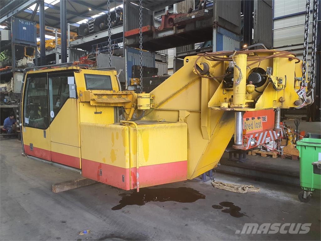 Liebherr LTM 1060-2 upper Части и оборудване за кранове