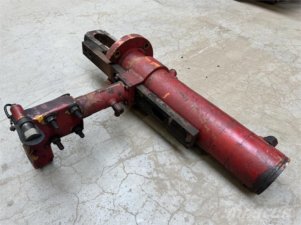 Liebherr LTM 1060 counterweight cylinder Peças e equipamento de gruas