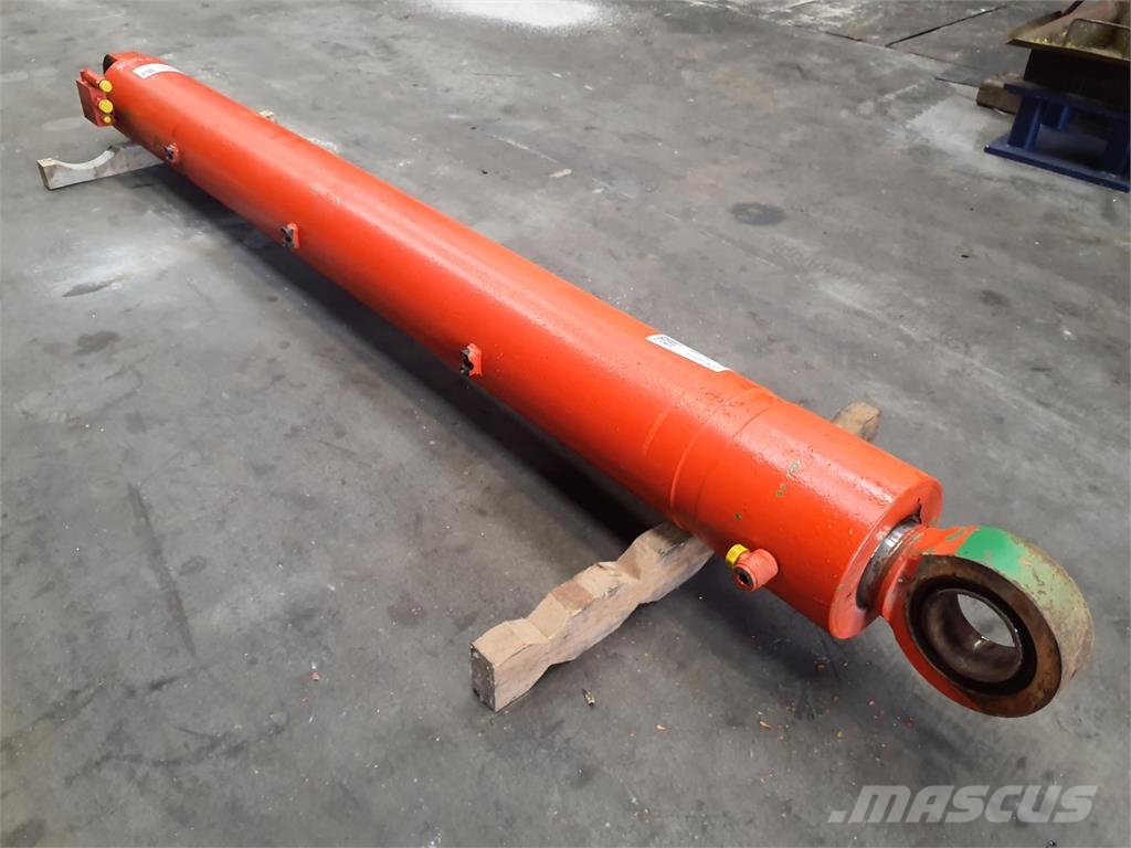 Liebherr LTM 1060 luffing cylinder أجزاء ومعدات رافعات