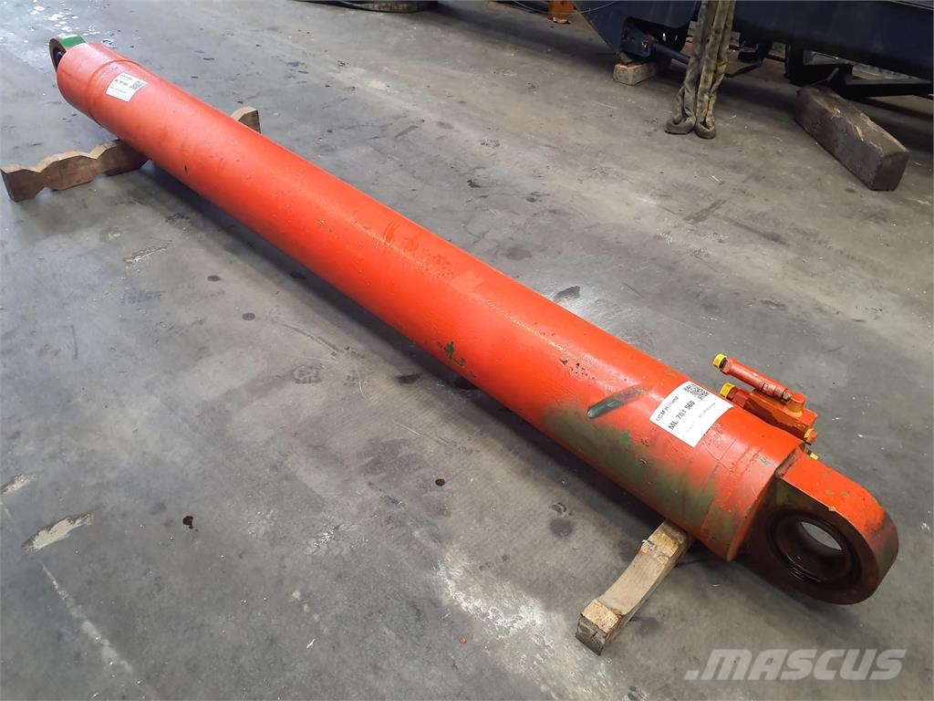 Liebherr LTM 1060 luffing cylinder أجزاء ومعدات رافعات