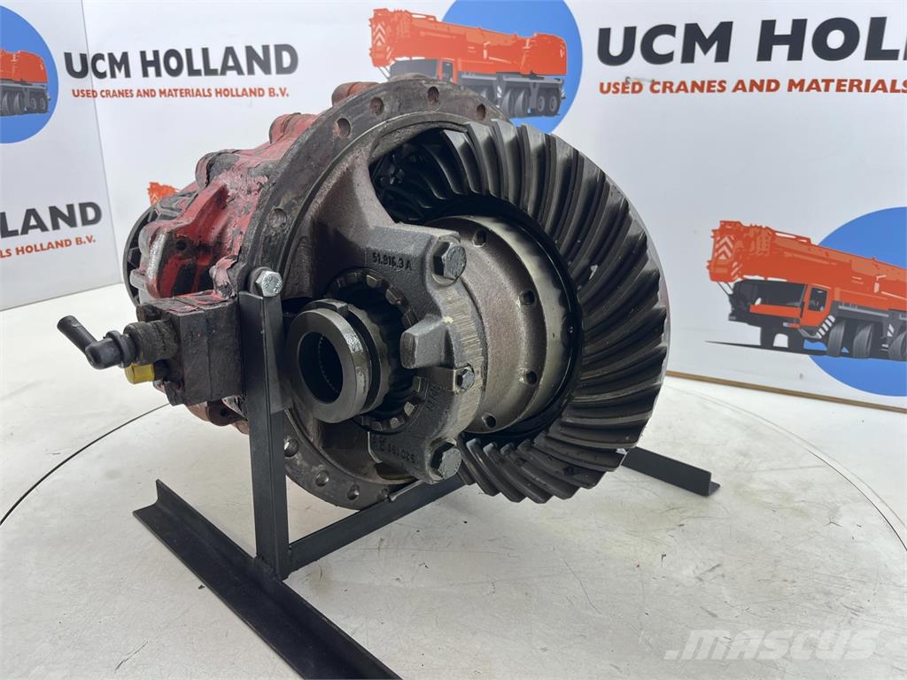 Liebherr LTM 1060 mid differential 13x35 axle 3 Части и оборудване за кранове