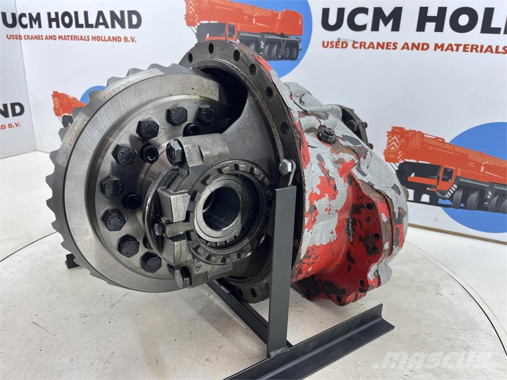 Liebherr LTM 1060 mid differential 13x35 axle 3 Части и оборудване за кранове