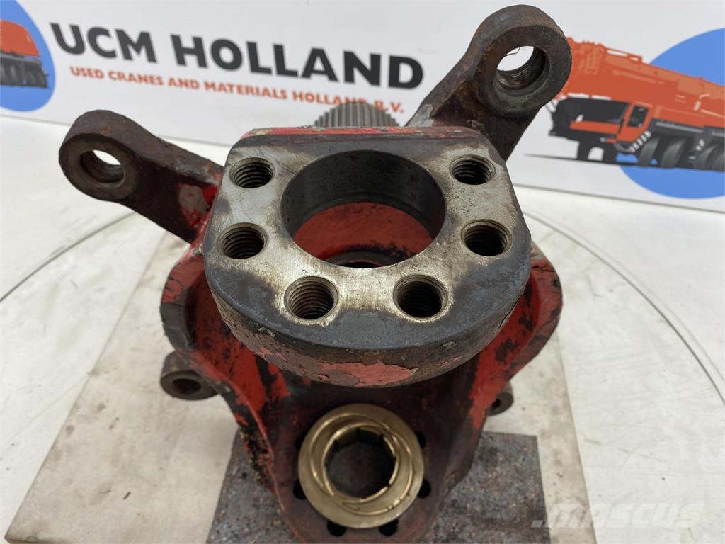 Liebherr LTM 1060 Steering knuckle axle 1 and 2 轴