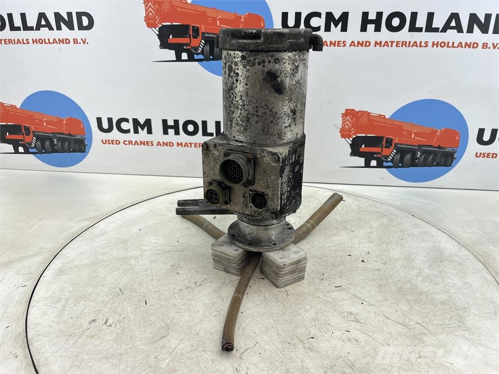 Liebherr LTM 1070/1 Collecting ring Kran deler og utstyr