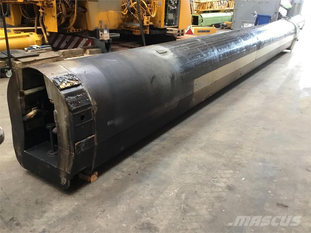 Liebherr LTM 1070-4.2 telescopic section 1 Kran deler og utstyr