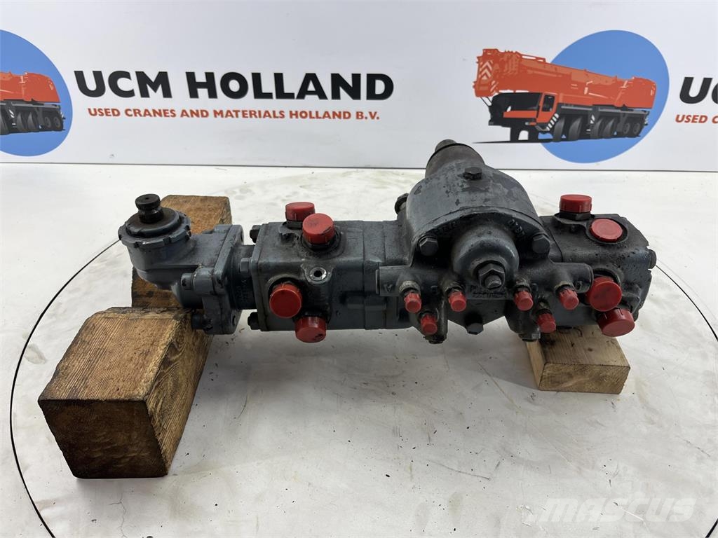Liebherr LTM 1070 steering box Pacēlāju/krānu aprīkojums