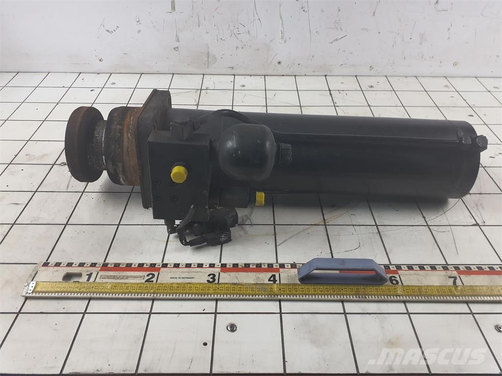 Liebherr LTM 1080-1 ballast extension ram Части и оборудване за кранове