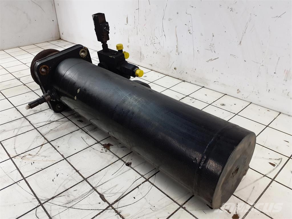 Liebherr LTM 1080-1 counterweight cylinder Части и оборудване за кранове