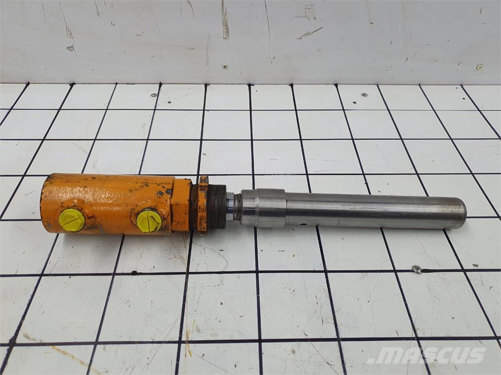 Liebherr LTM 1080/1 slew blocking pin Части и оборудване за кранове