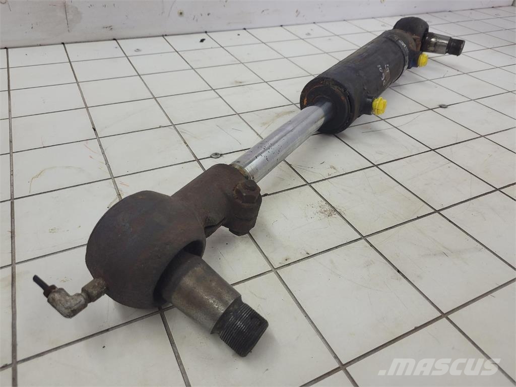 Liebherr LTM 1090 steering cylinder Piezas y equipos para grúas