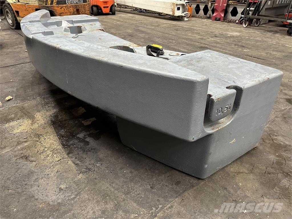 Liebherr LTM 1100-4.1 counterweight 10,5 ton Vinç parçalari
